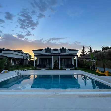Villa Meta Homes