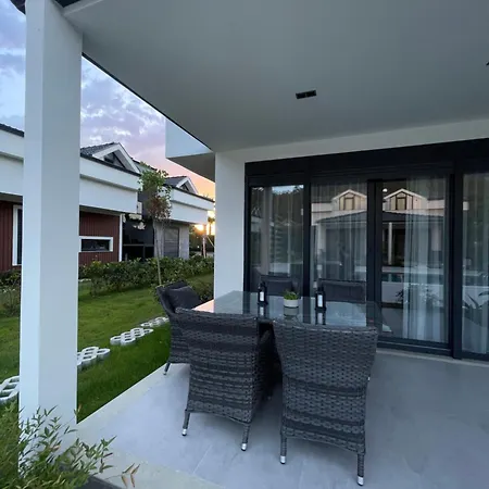 Meta Homes *